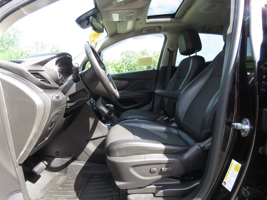 Used 2019 Buick Encore Sport Touring w/ Safety Package AWD/4WD image 10