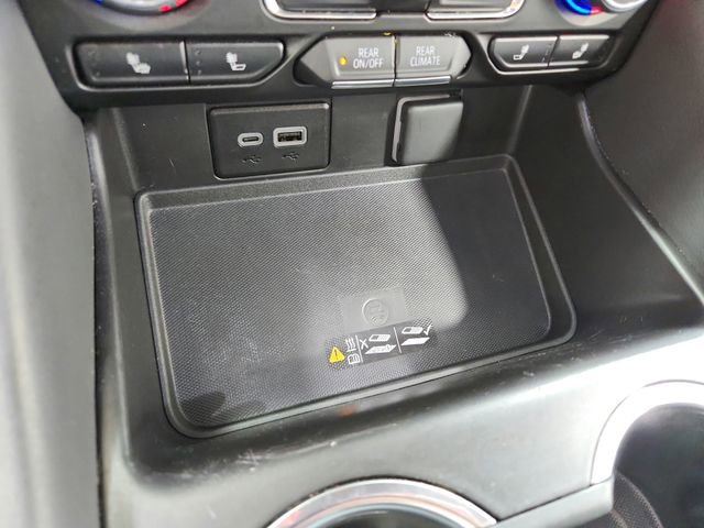 Used 2024 Chevrolet Suburban RST RWD image 31