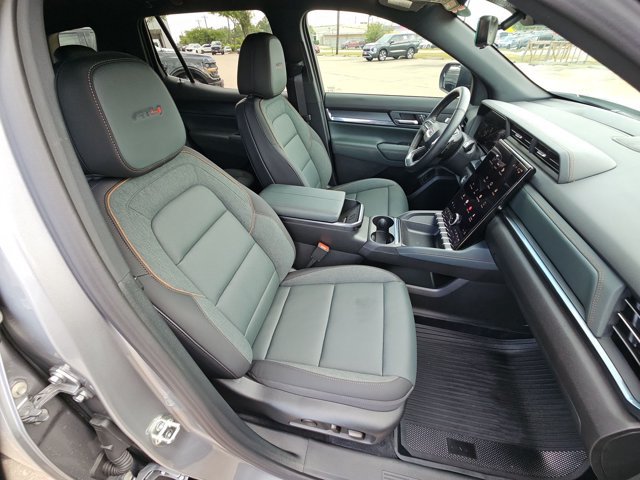 Used 2026 GMC Terrain AT4 w/ Convenience Package III AWD/4WD image 20