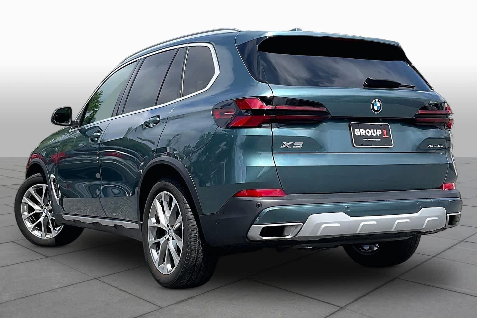 Used 2024 BMW X5 xDrive40i w/ Premium Package AWD/4WD image 11