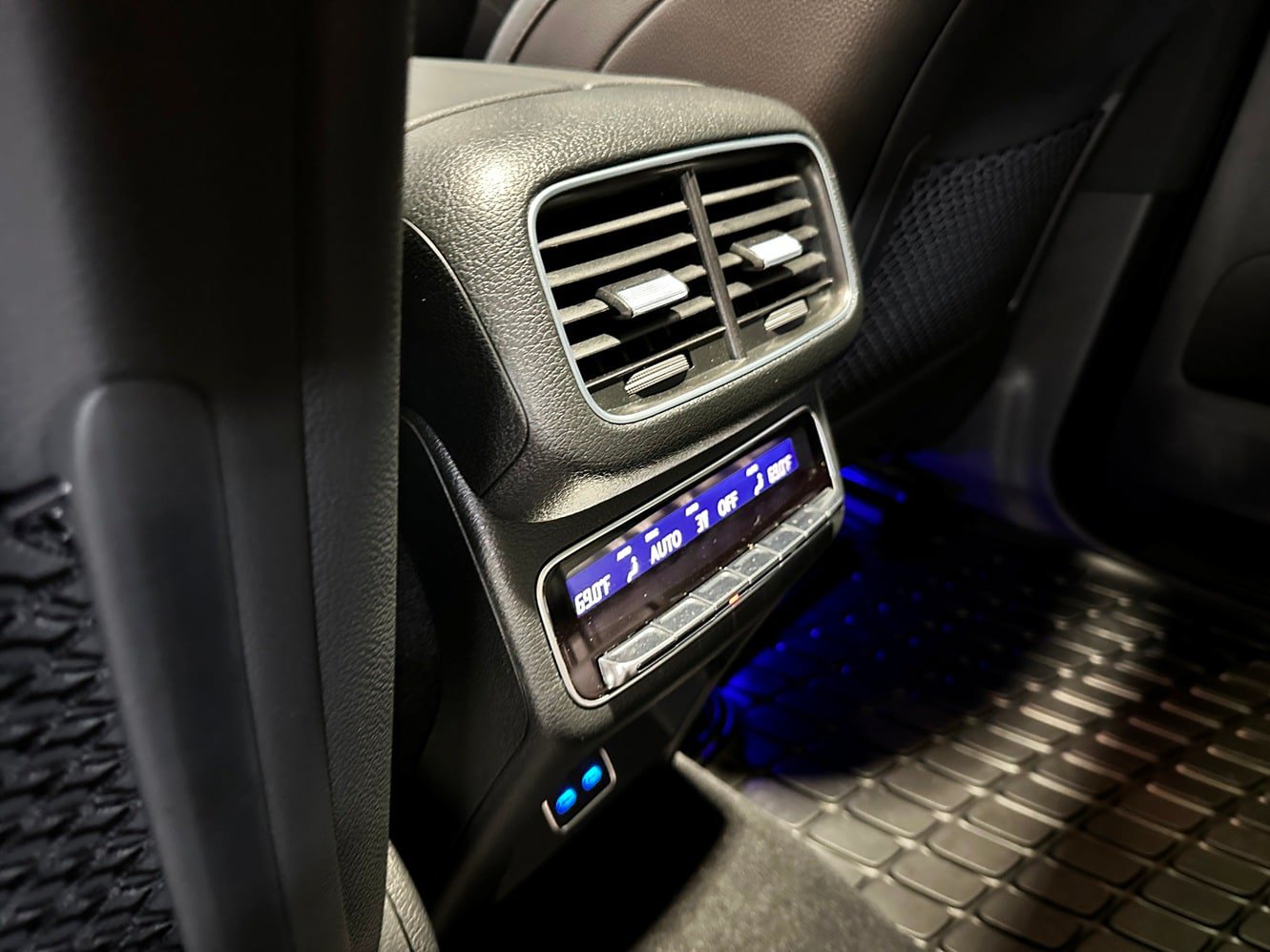 Certified 2025 Mercedes-Benz GLS 450 4MATIC image 36
