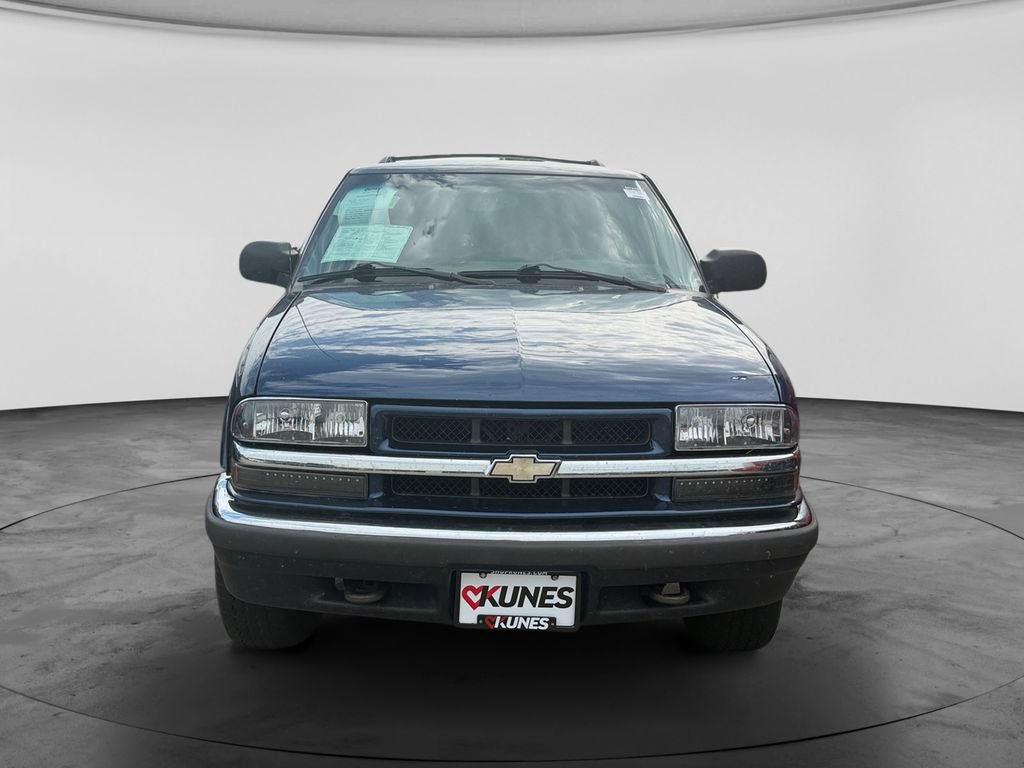 Used 2001 Chevrolet Blazer LT AWD/4WD image 2