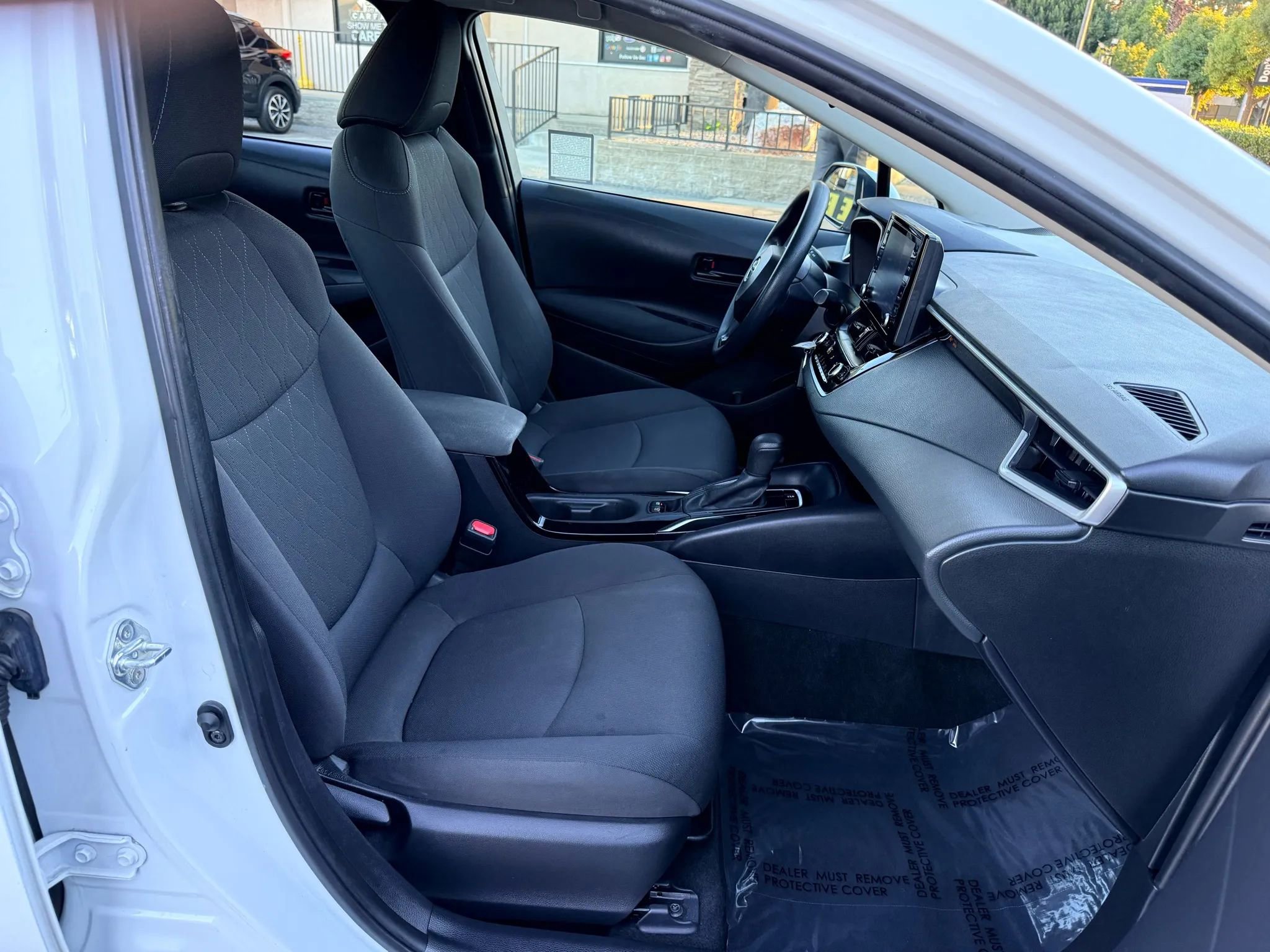 Used 2022 Toyota Corolla LE image 14