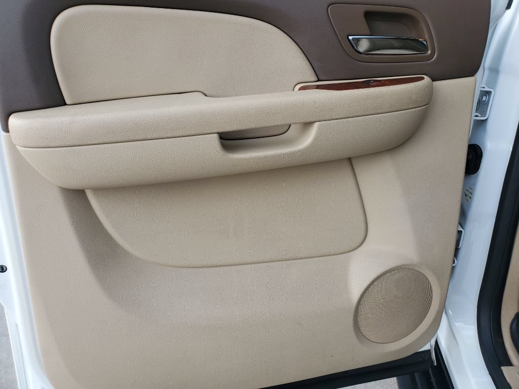 Used 2011 Chevrolet Avalanche LS RWD image 19