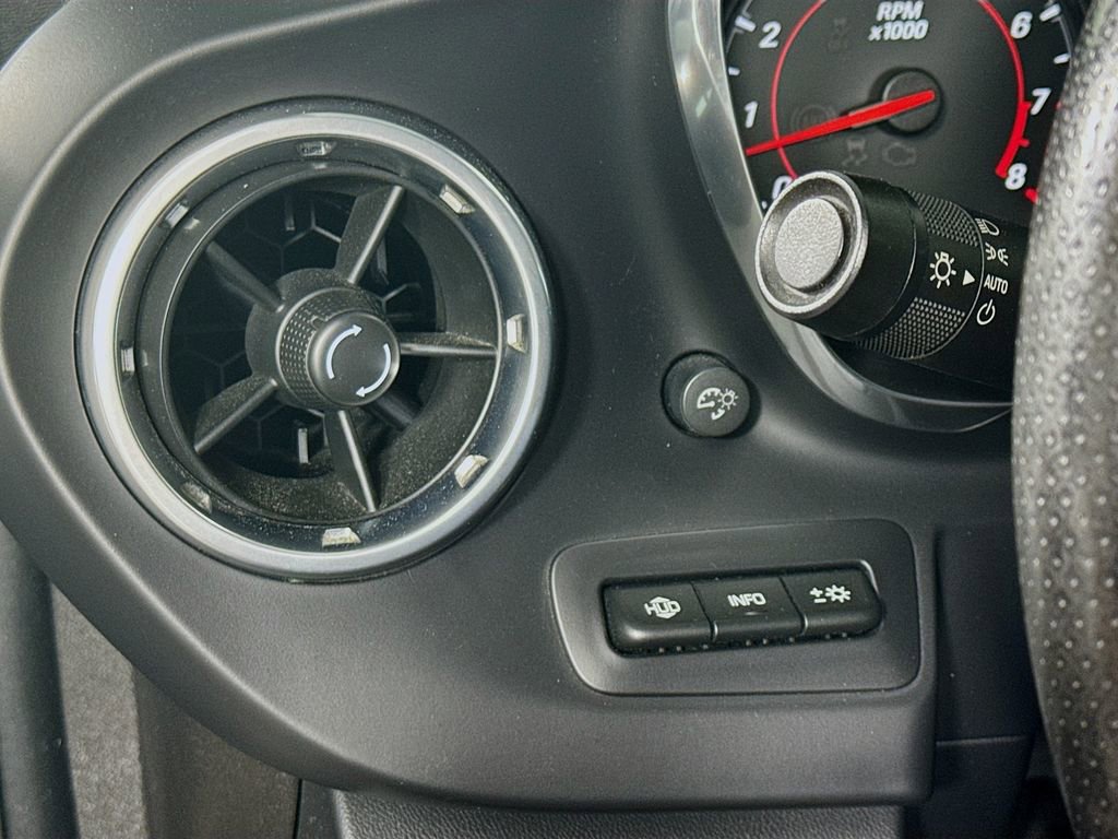 Used 2016 Chevrolet Camaro LT RWD image 10