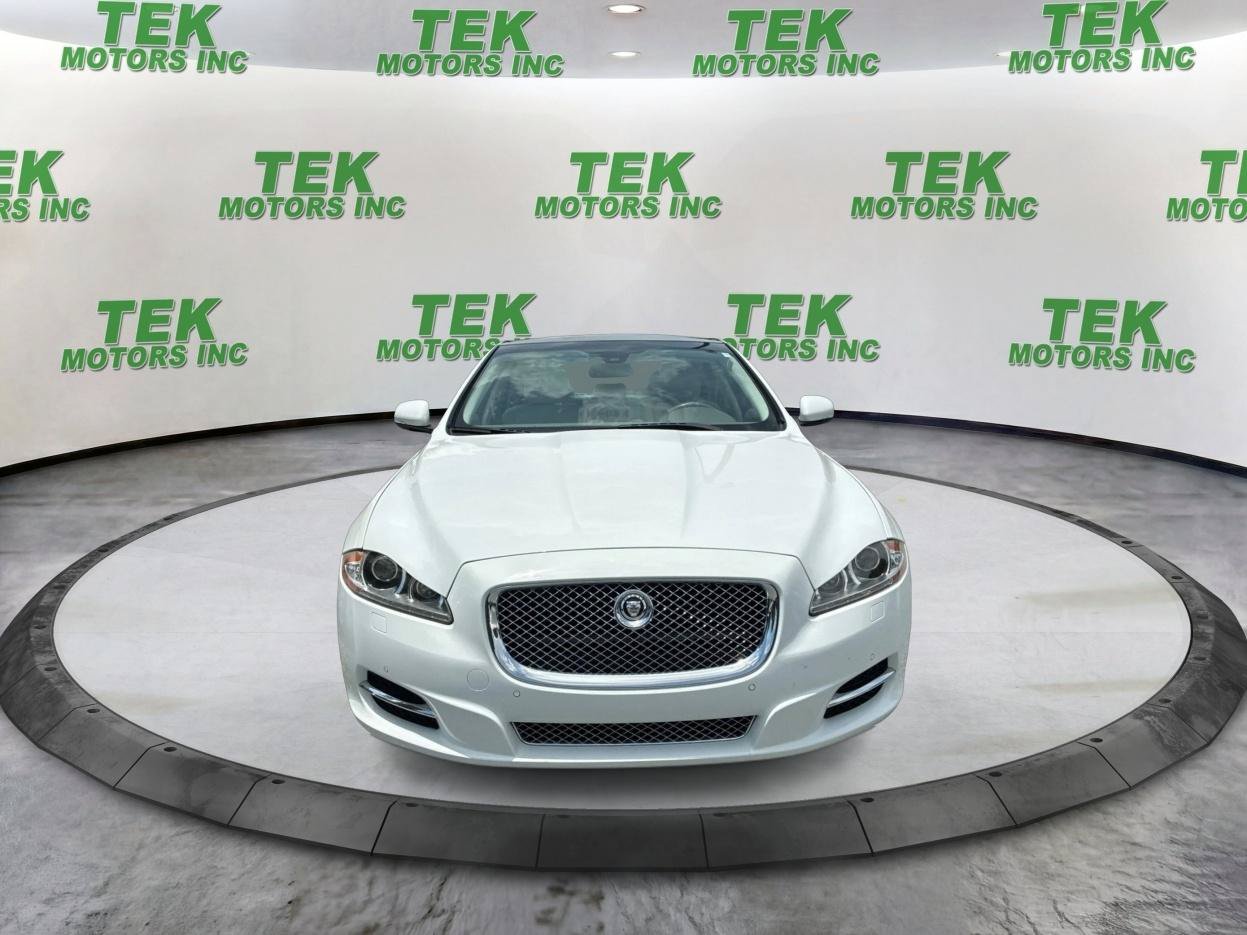 Used 2013 Jaguar XJ w/ Front Seat Comfort Pkg RWD image 3