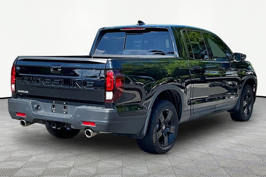 Used 2025 Honda Ridgeline Black Edition image 6