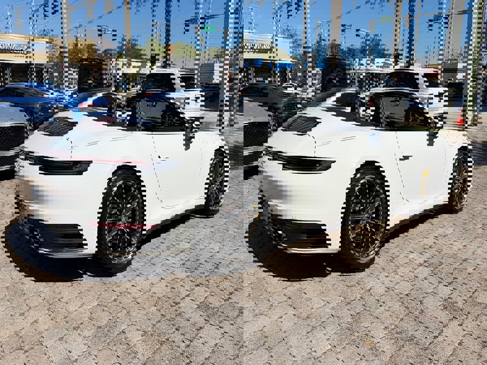 Used 2023 Porsche 911 Carrera image 10