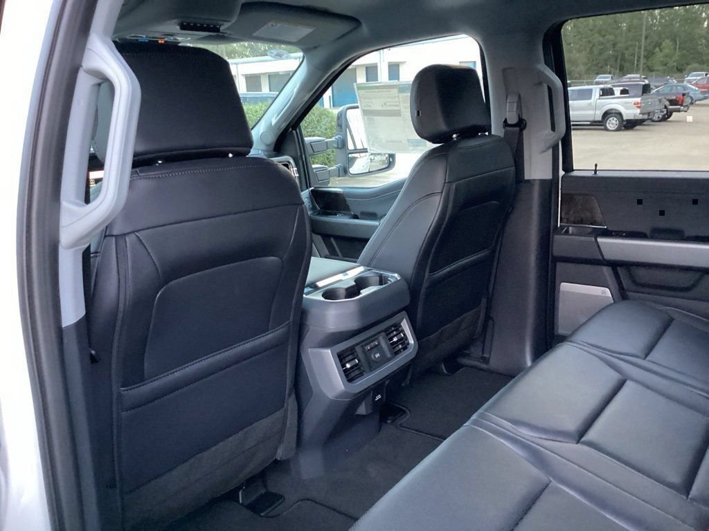 New 2026 Ford F250 Lariat w/ Black Appearance Package AWD/4WD image 36