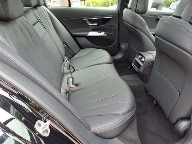 New 2026 Mercedes-Benz E 350 4MATIC Sedan image 20