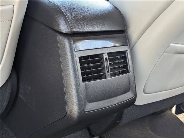 Used 2014 Toyota Avalon XLE image 17