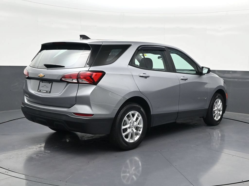 Used 2024 Chevrolet Equinox LS FWD image 5