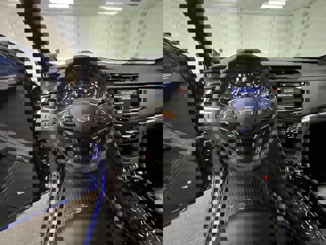 New 2026 Cadillac XT5 Premium Luxury w/ LPO, Floor Liner Package image 16