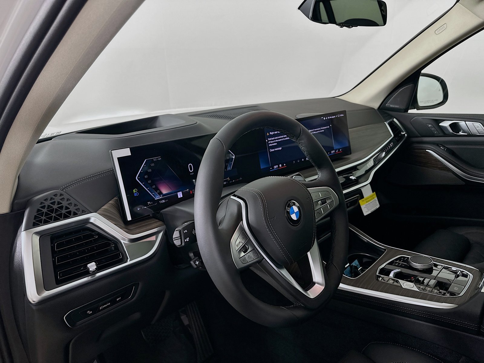 New 2027 BMW X7 xDrive40i w/ Premium Package AWD/4WD image 31