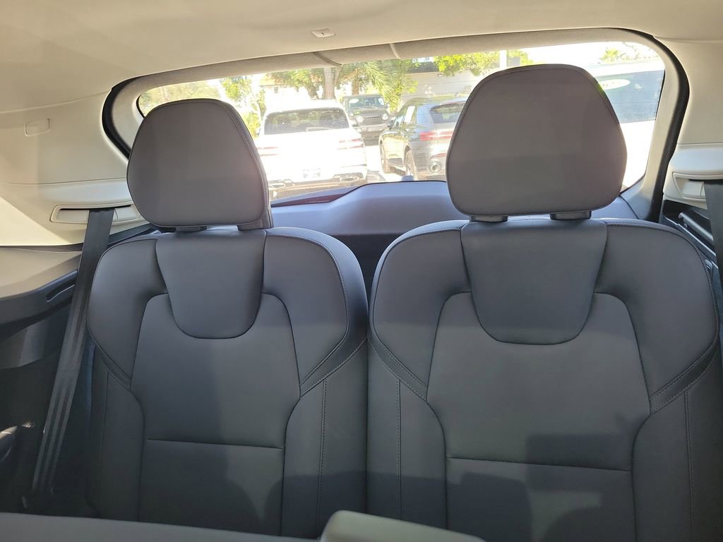 Certified 2025 Volvo XC90 B5 Plus image 17