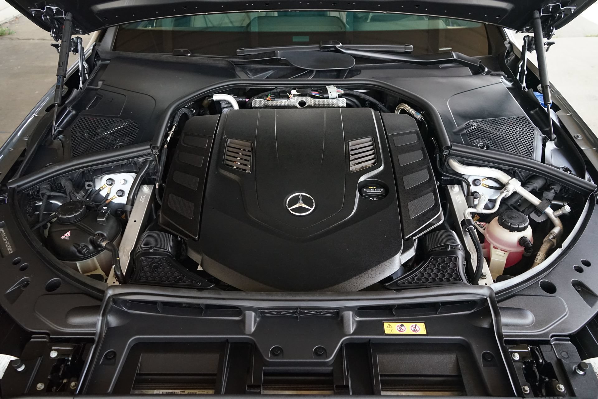 Used 2024 Mercedes-Benz Maybach S 580 4MATIC image 37