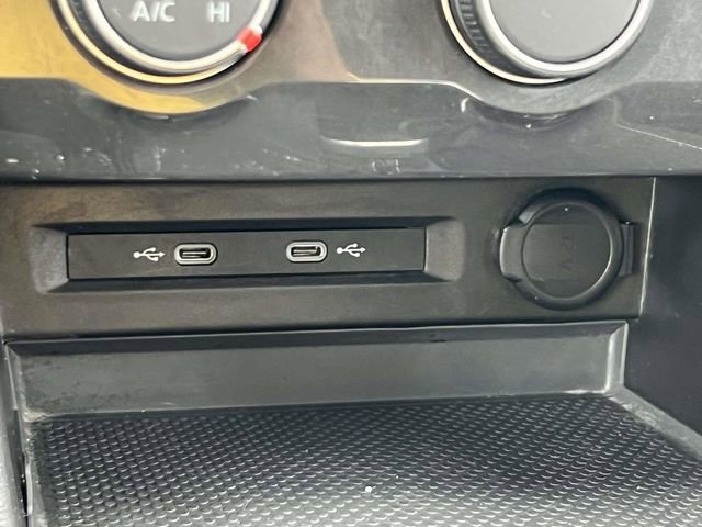 Used 2022 Volkswagen Tiguan S image 28