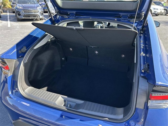 Used 2024 Toyota Prius LE image 12
