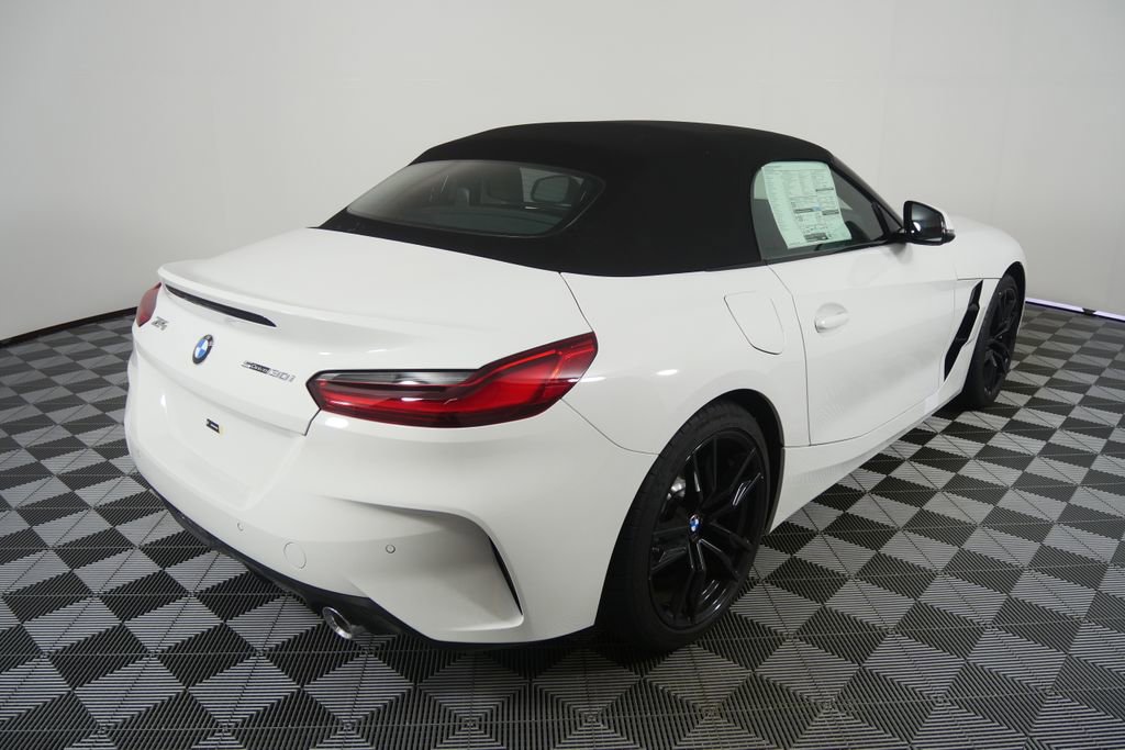 New 2026 BMW Z4 sDrive30i w/ Convenience Package image 4