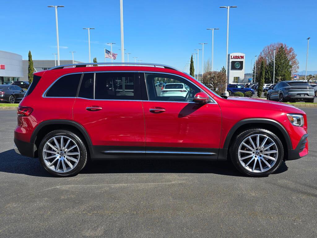 Used 2022 Mercedes-Benz GLB 250 4MATIC image 7