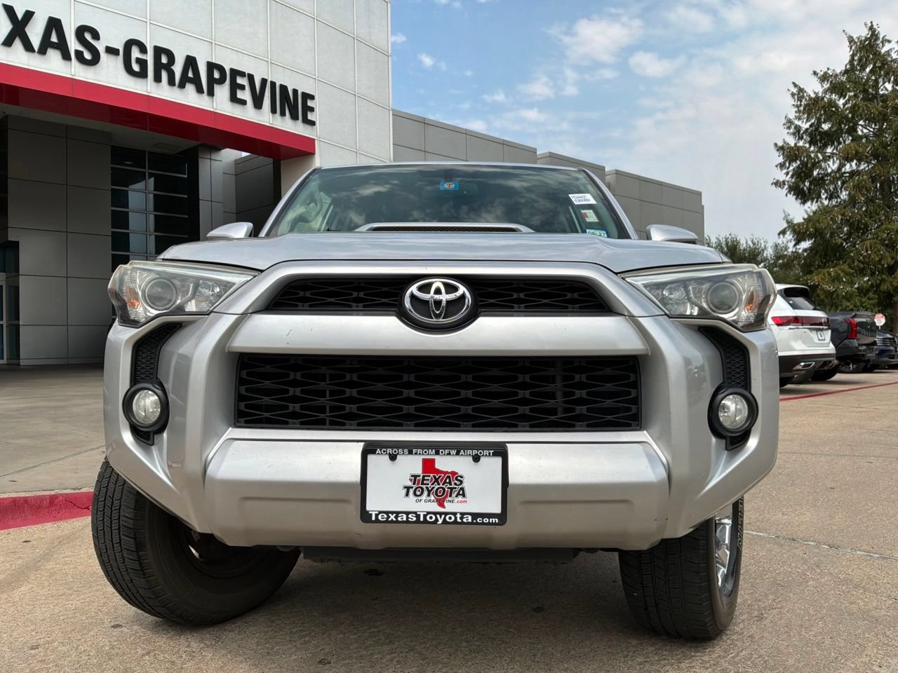 Used 2015 Toyota 4Runner Trail Premium AWD/4WD image 3