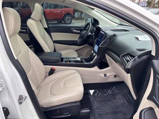 Used 2023 Ford Edge Titanium w/ Class II Trailer Tow Package image 33