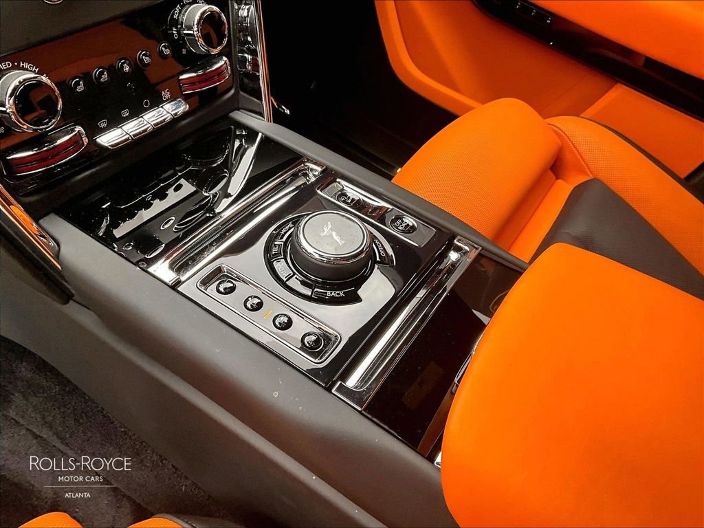 Certified 2025 Rolls-Royce Cullinan image 16