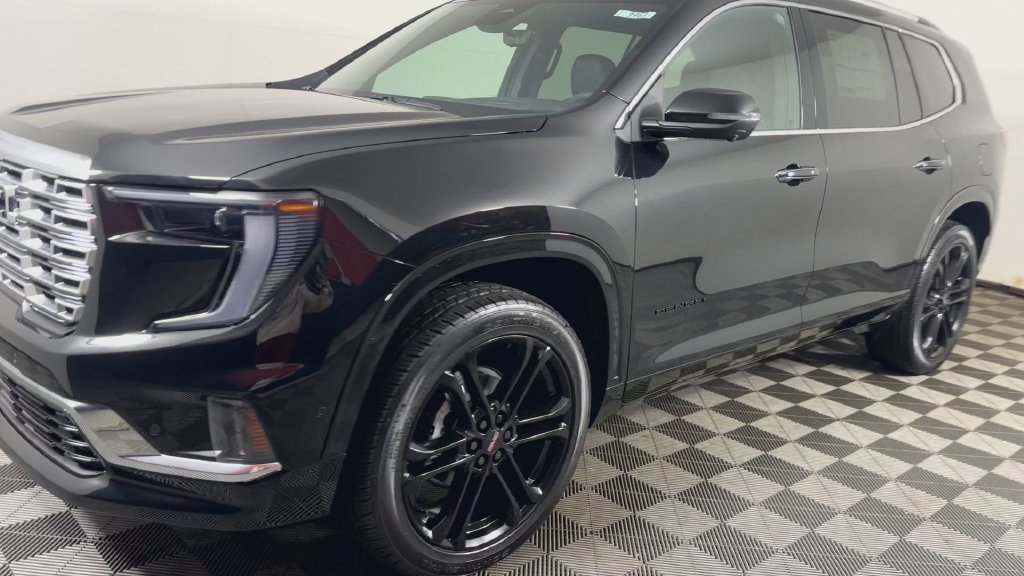 New 2027 GMC Acadia Denali w/ LPO, Black Badging Package AWD/4WD image 6