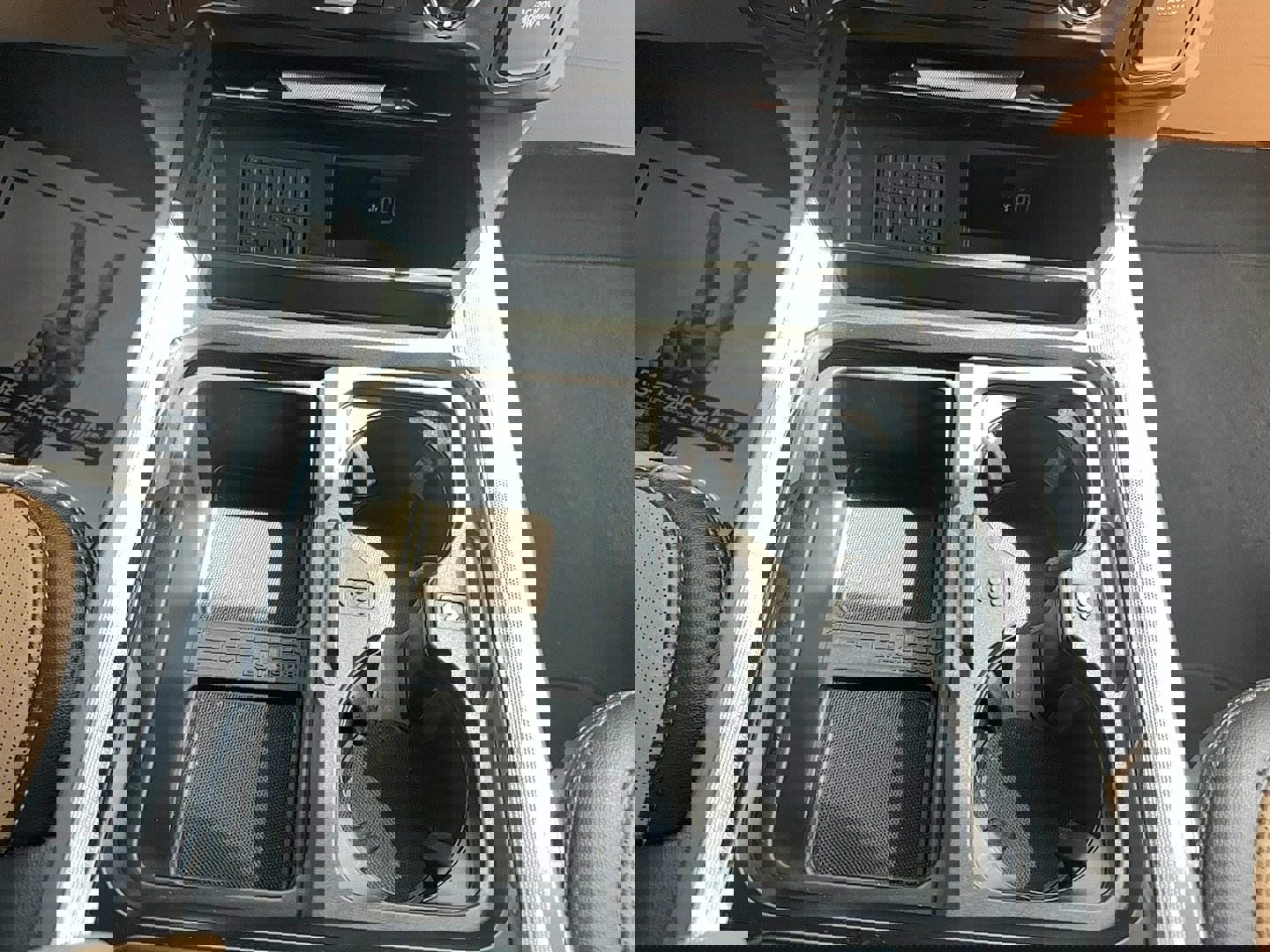 Used 2025 Ford F450 Lariat w/ Lariat Ultimate Package image 18