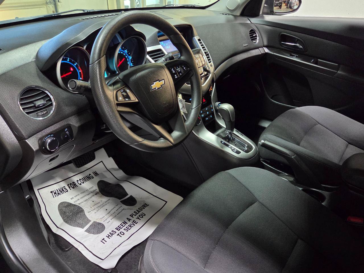 Used 2015 Chevrolet Cruze LT FWD image 16