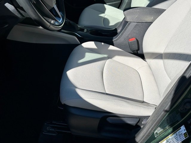 Used 2022 Toyota Corolla Cross LE image 14