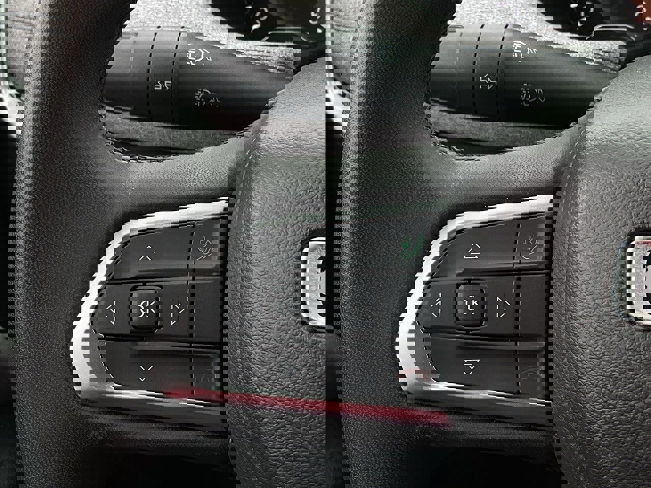 Used 2023 Jeep Compass Latitude image 22