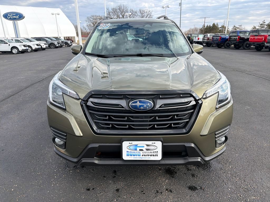 Used 2023 Subaru Forester Limited image 8