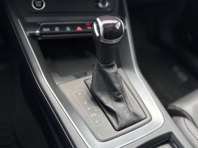 Certified 2025 Audi Q3 2.0T Premium w/ Convenience Package AWD/4WD image 31