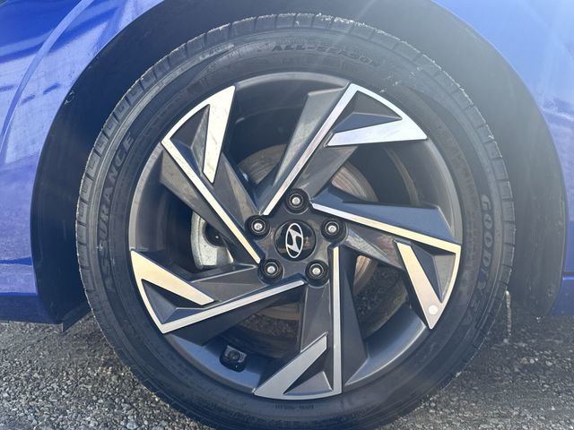 Used 2025 Hyundai Elantra SEL image 35
