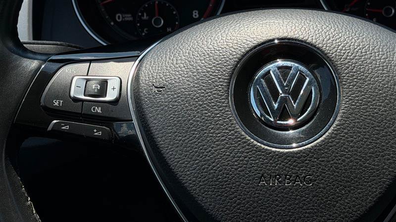 Used 2018 Volkswagen Atlas SEL AWD/4WD image 31