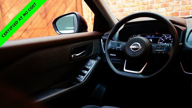 Used 2022 Nissan Rogue SV image 33