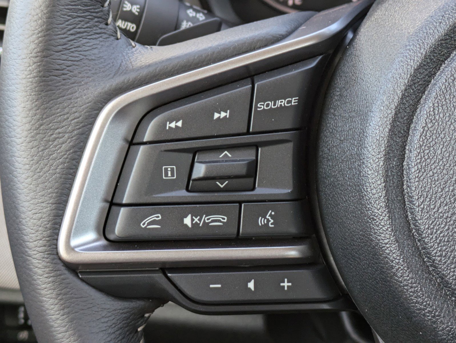 Used 2025 Subaru Legacy Premium image 22