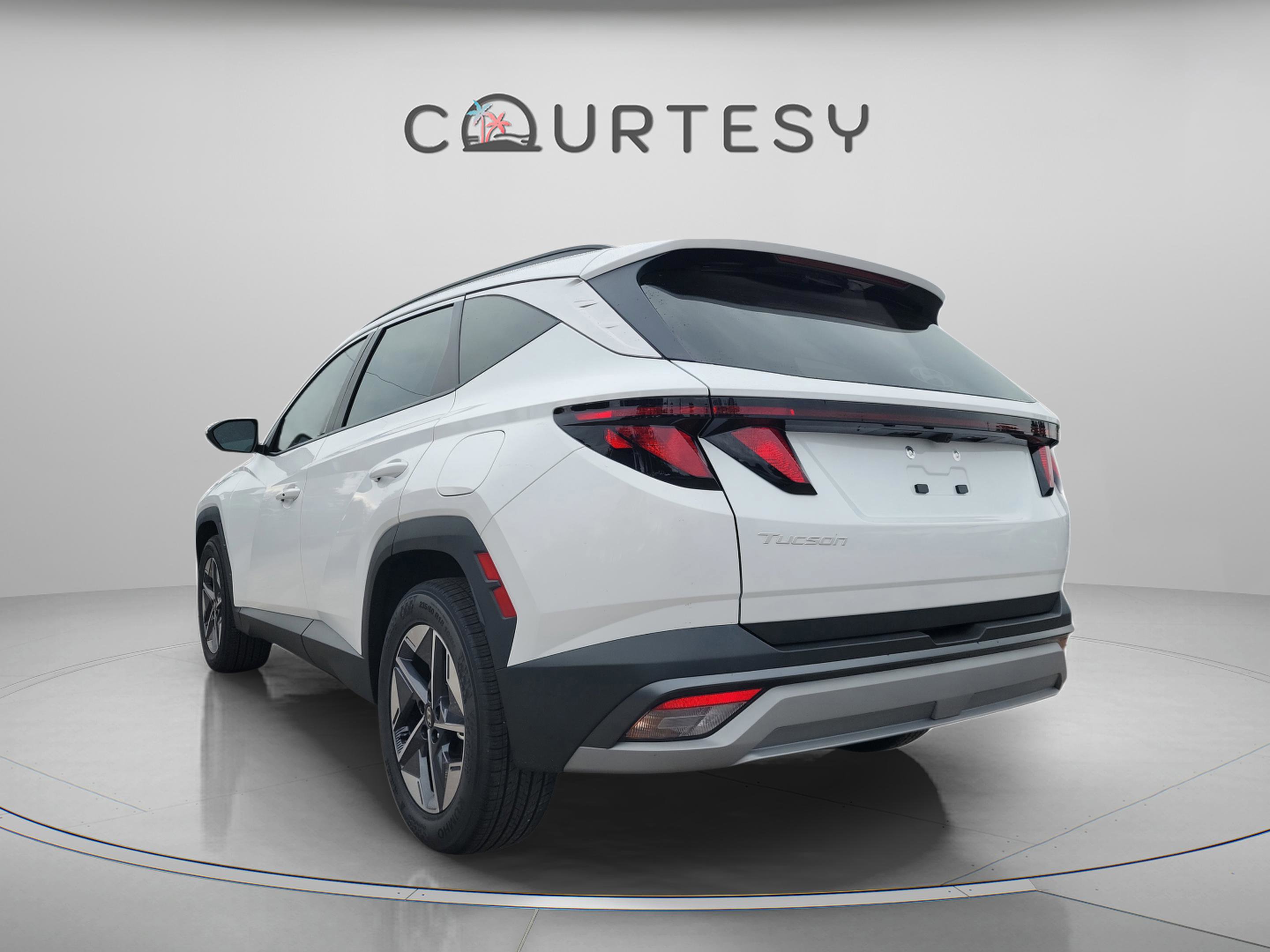 New 2026 Hyundai Tucson SEL image 3