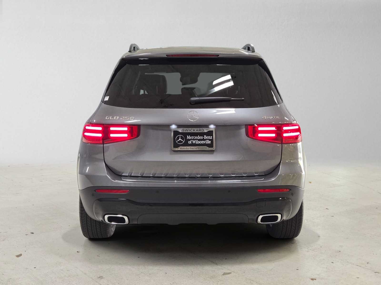 New 2026 Mercedes-Benz GLB 250 4MATIC image 4