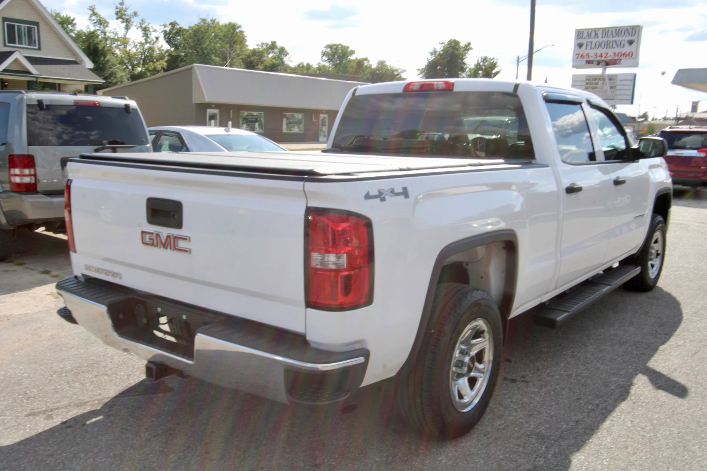 Used 2015 GMC Sierra 1500 4x4 Crew Cab image 6