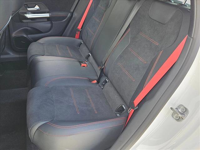 Used 2025 Mercedes-Benz GLA 35 AMG 4MATIC image 17