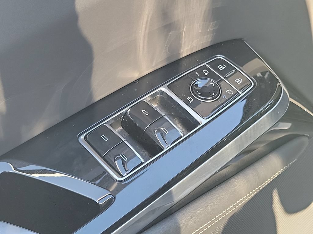 Certified 2025 Cadillac Escalade Sport Platinum AWD/4WD image 23