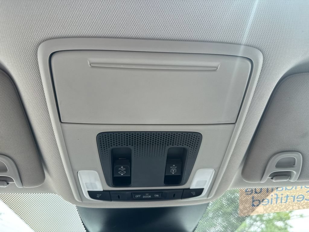 Used 2024 Honda Pilot Elite image 40