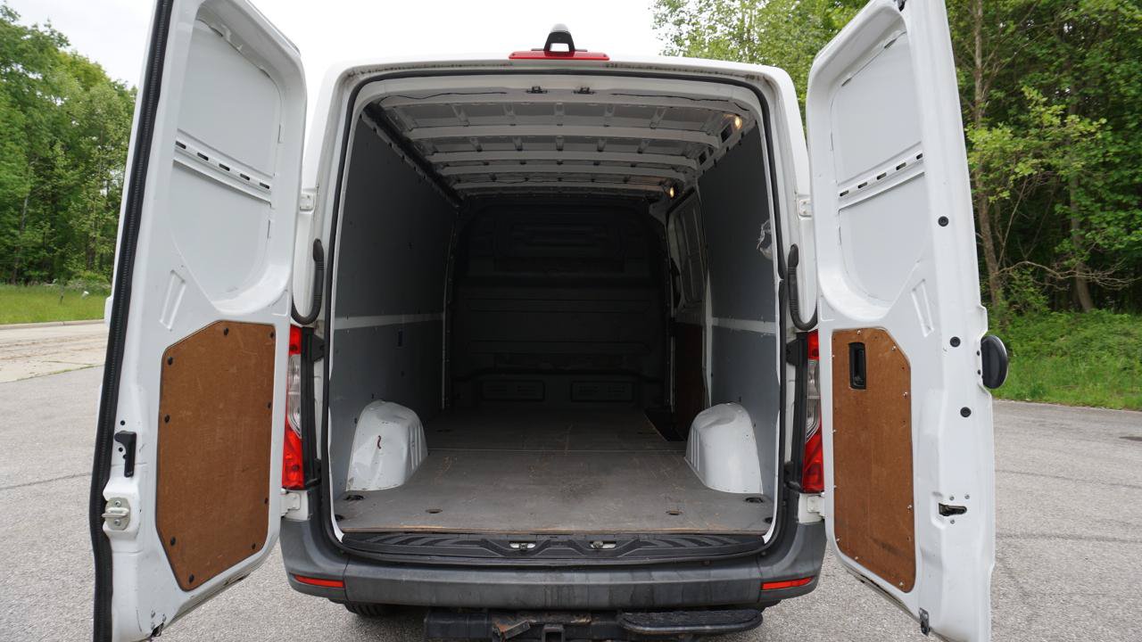 Used 2019 Mercedes-Benz Sprinter 1500 image 25