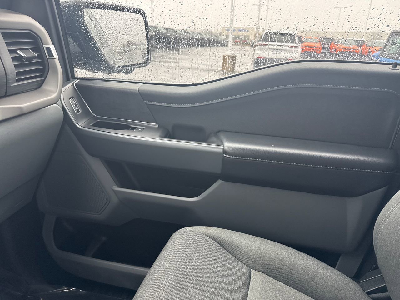 Used 2024 Ford F150 XLT image 24