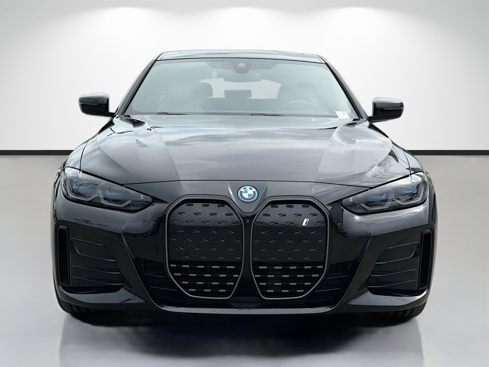 Used 2023 BMW i4 eDrive40 w/ M Sport Package RWD image 8