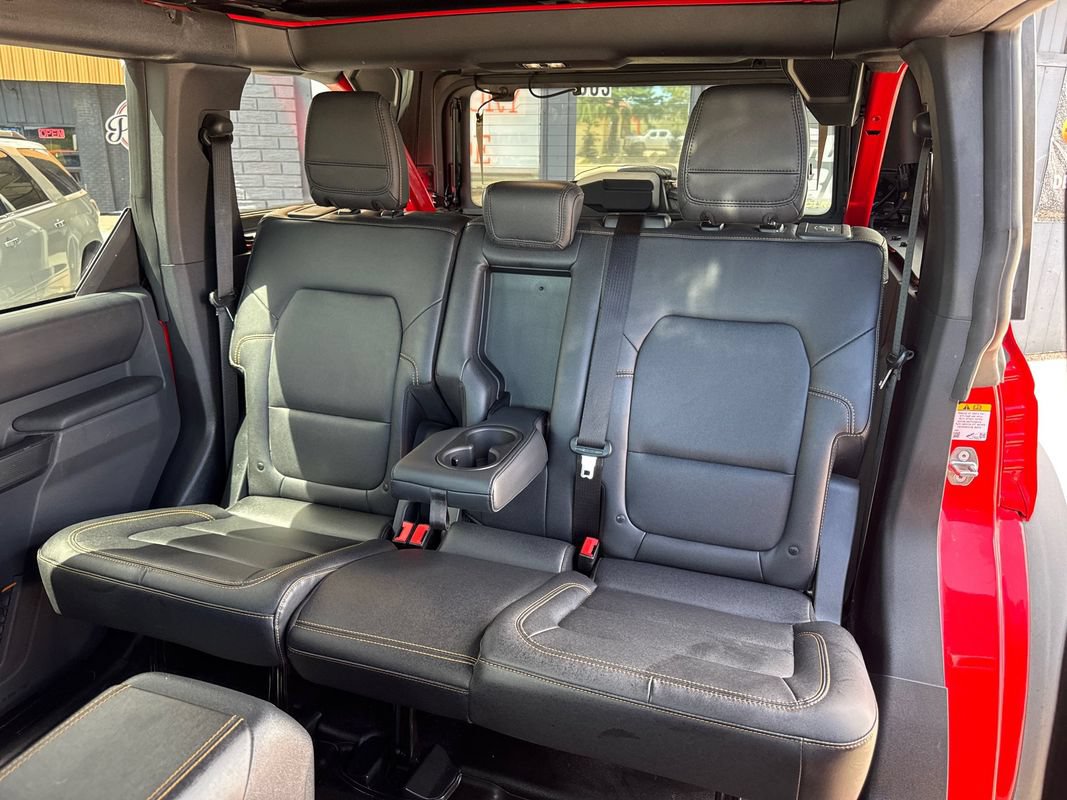 Used 2024 Ford Bronco Badlands AWD/4WD image 16