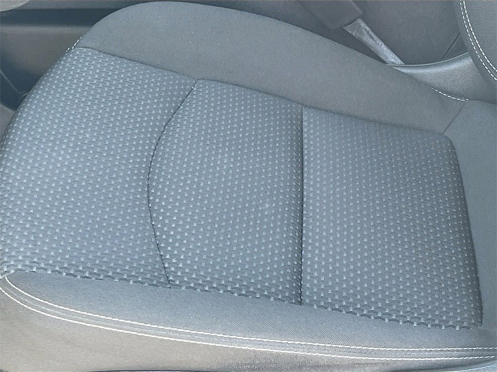 Used 2022 GMC Terrain SLE image 19