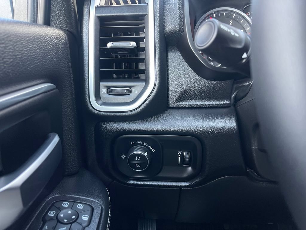 New 2027 RAM 3500 Big Horn AWD/4WD image 22